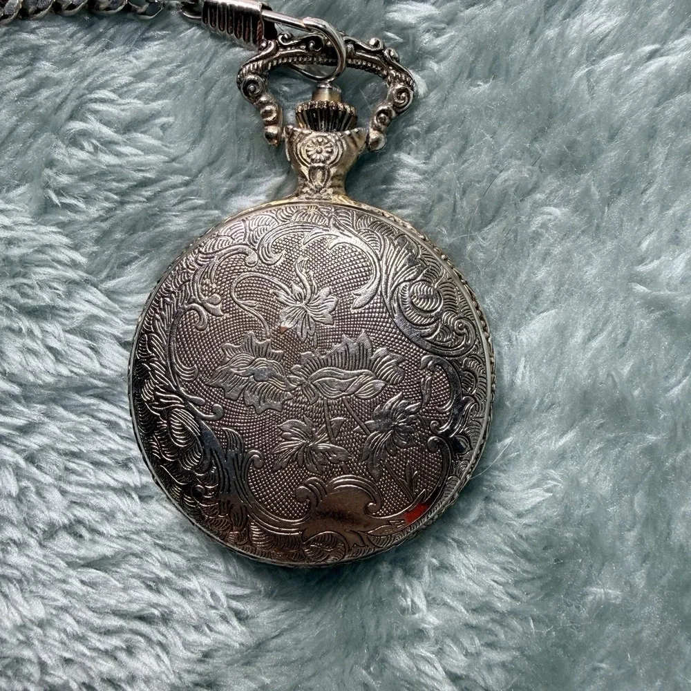 Vintage Watch-It Quartz Pocket Watch Duck Hunting For Parts/ Not Working